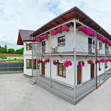 Vaias Aparts Тирґу-Нямц Екстер'єр фото