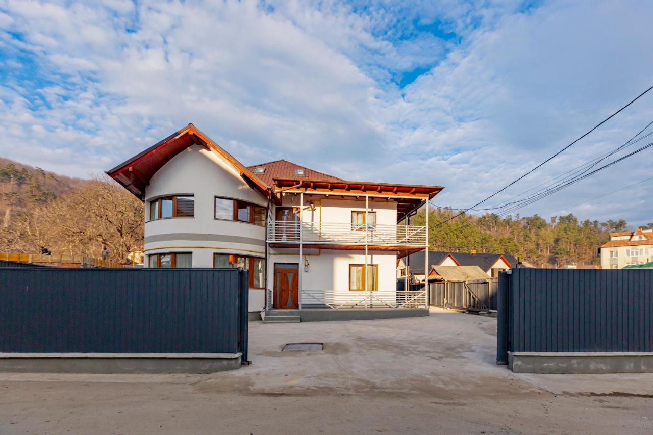 Vaias Aparts Тирґу-Нямц Екстер'єр фото